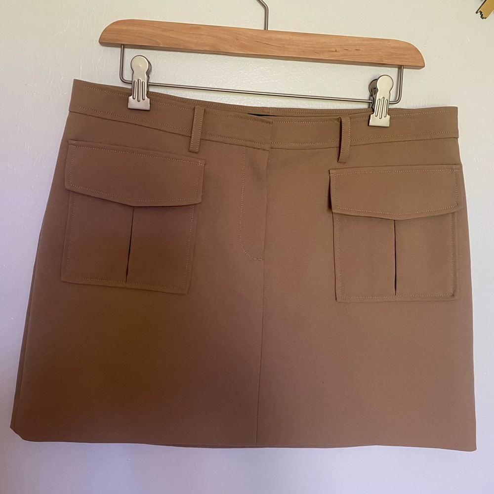 Women’s theory skirt Size 10